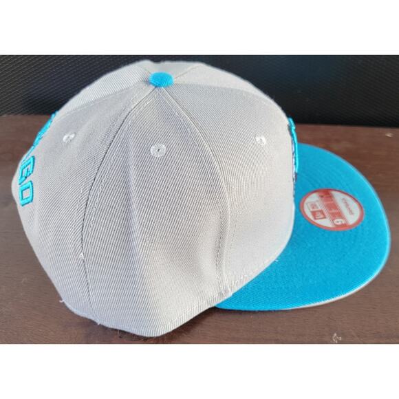 Men's New Era Grey/Aqua Chicago BlackHawks 9FIFTY Embroidered Snap Back Hat EUC - Picture 5 of 13
